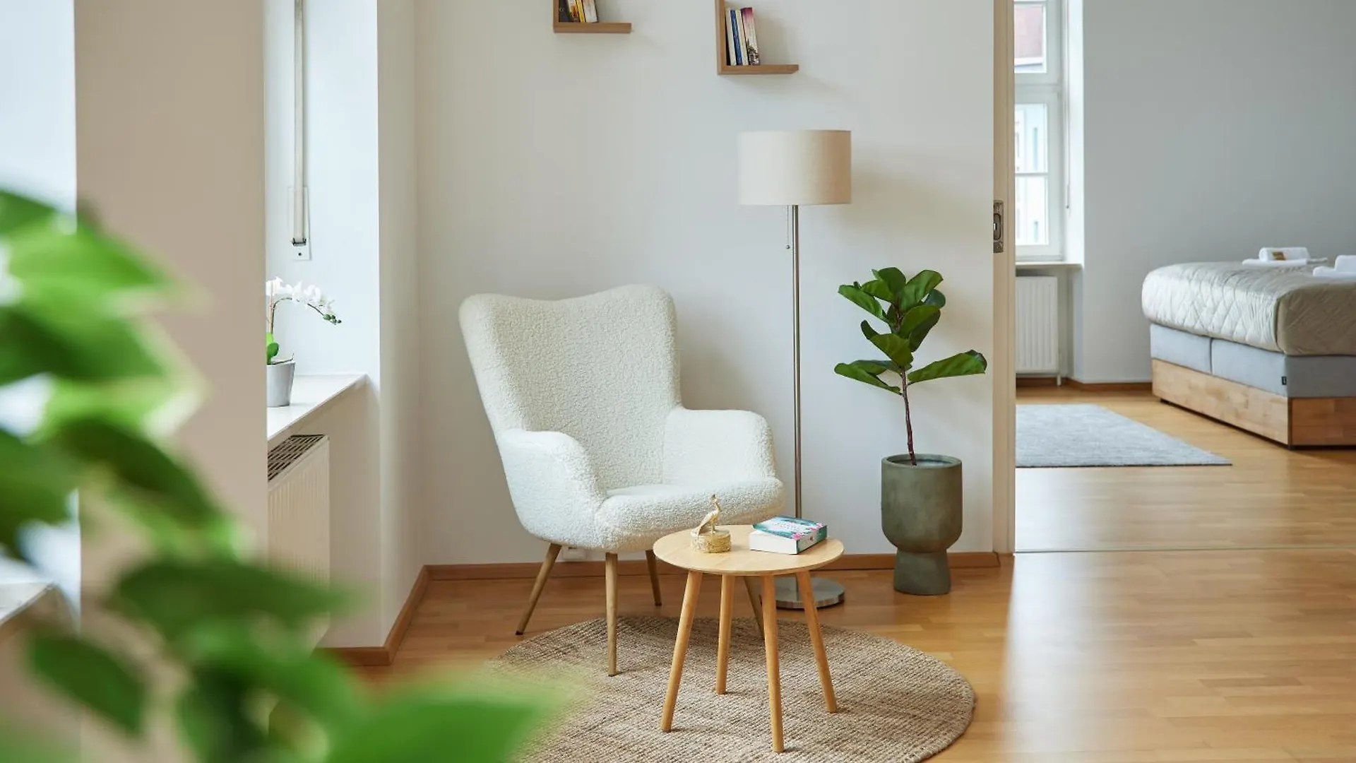 Apartment Idee Living: Design-Apartment- Netflix - 6 Pers Mannheim