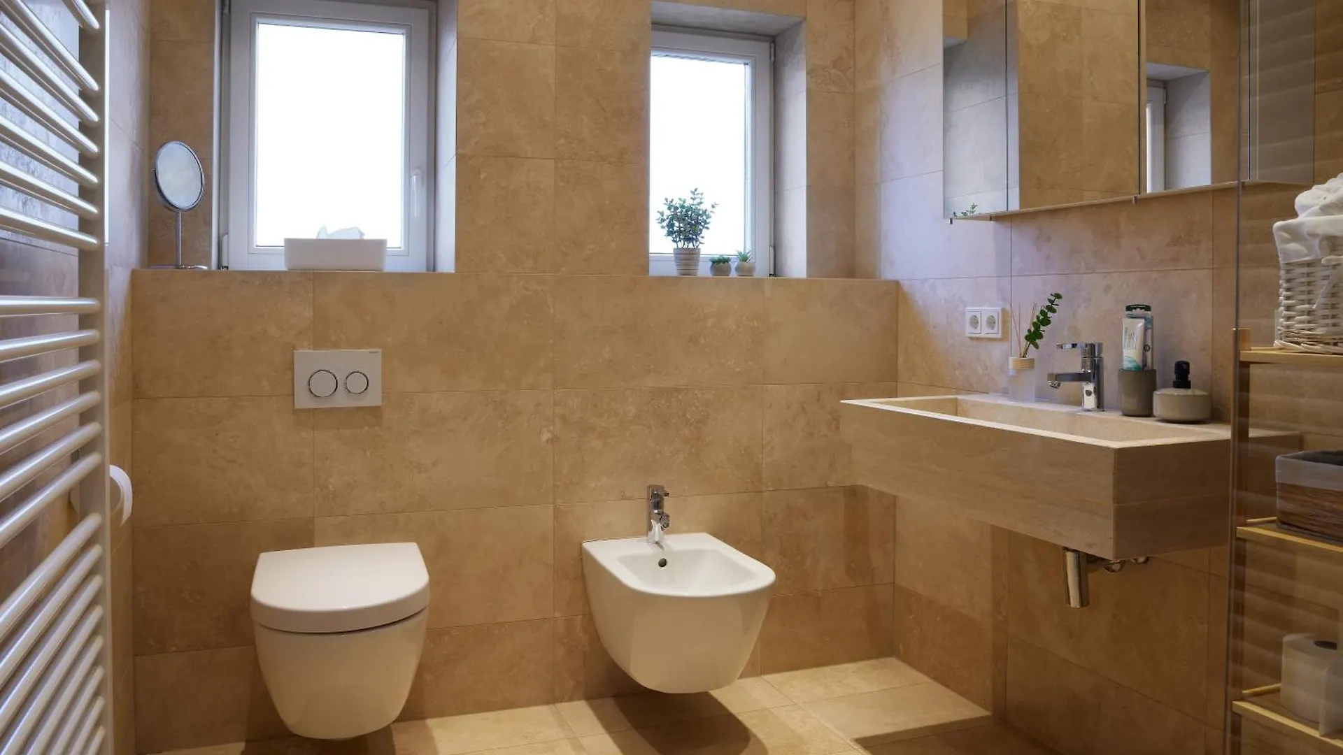 Idee Living: Design-Apartment- Netflix - 6 Pers Mannheim